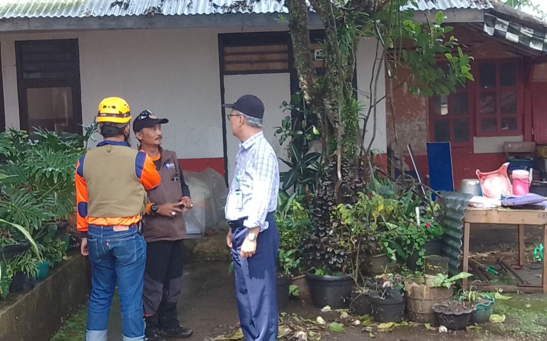 Kabbag Umum BBPMP Prov. Jabar Mengunjungi Sekolah Terdampak Bencana di Kab. Cianjur