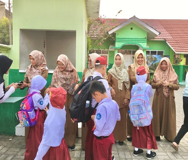 BULLYING NO, LOVING YES: REDAM AKSI BULLYING DI SDN KARAWANG WETAN I