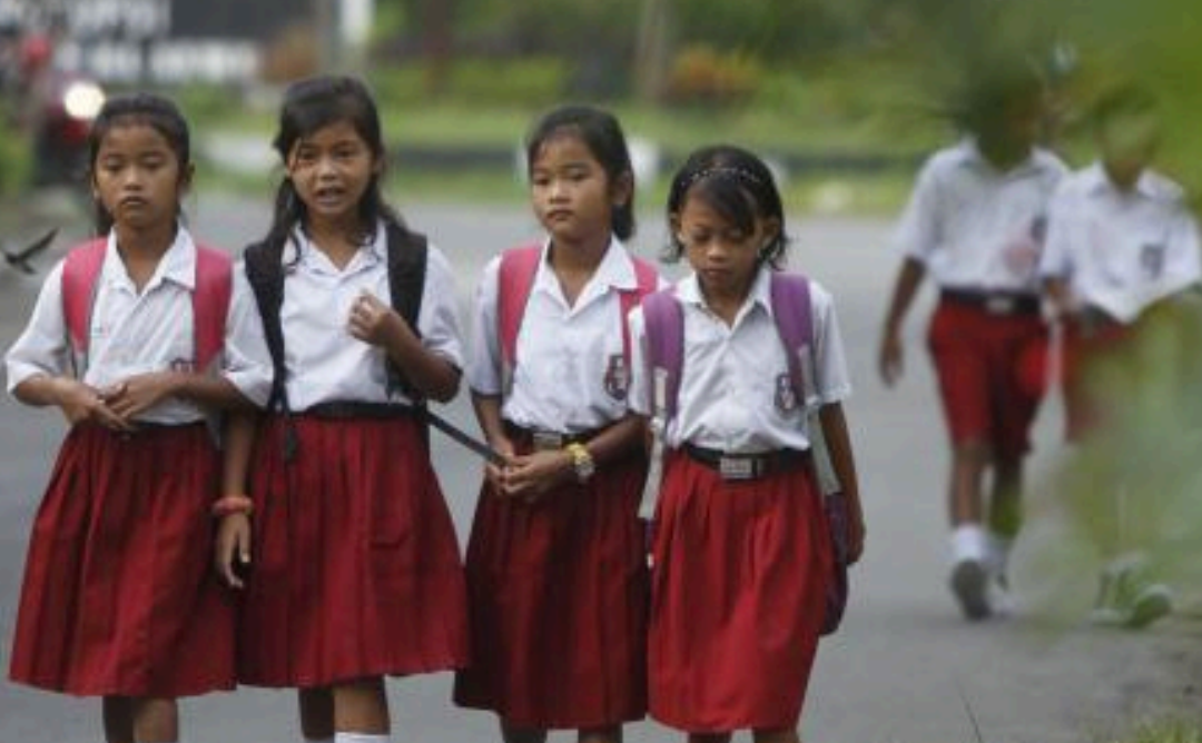 Memastikan Pemenuhan Hak-HakPendidikan Warga Negara melaluiPenyelenggaraan PPDB yang Obyektif,Transparan, dan Akuntabel